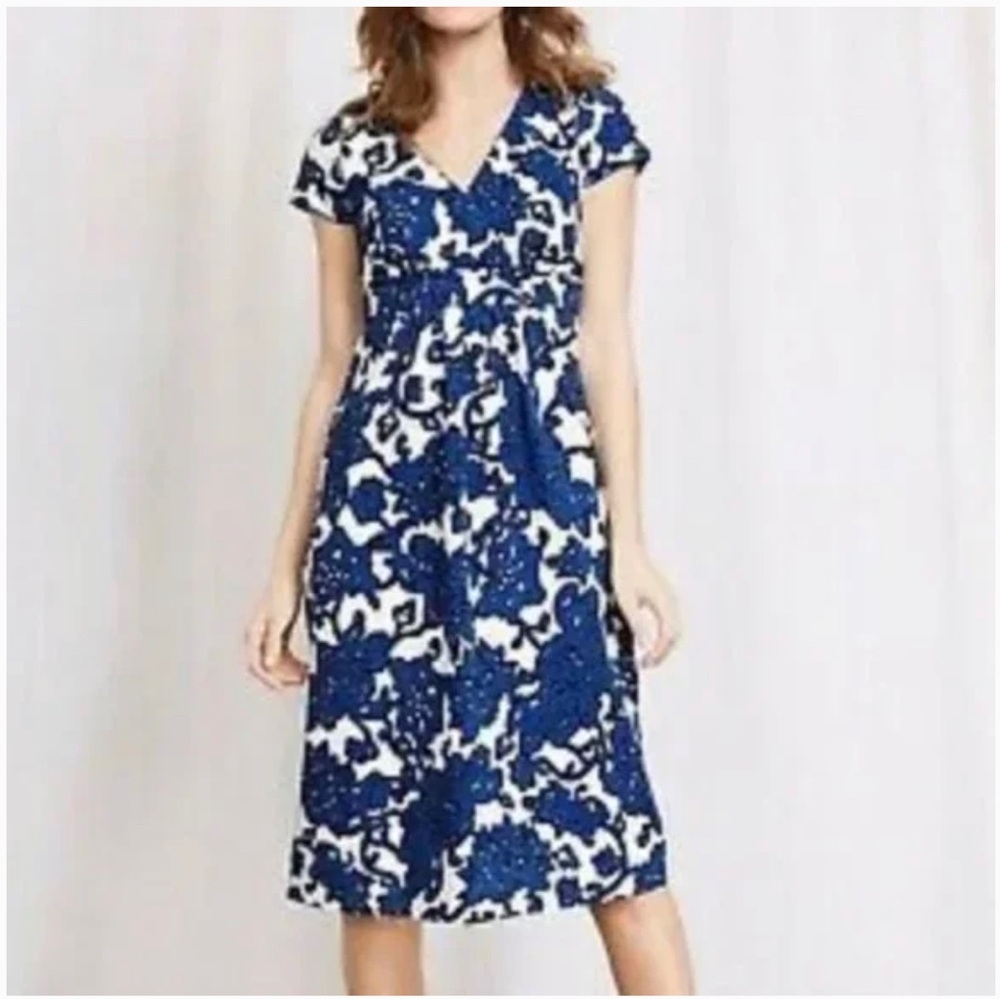 Boden Floral Jersey Blue White Cap Sleeve Surplice Knee Length Dress Size 6R